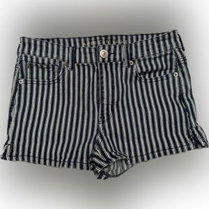 American Eagle Outfitters Women’s Stripe Jean Shorts (size 8)